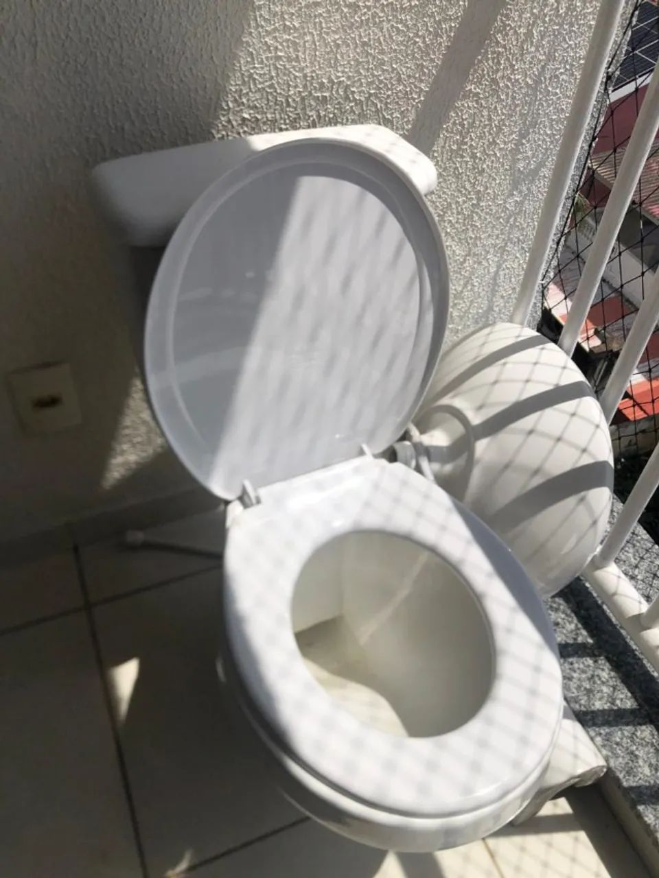 vaso sanitário com caixa acoplada