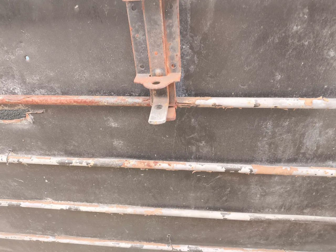 Portão social com chapa galvanizada64861278000771123