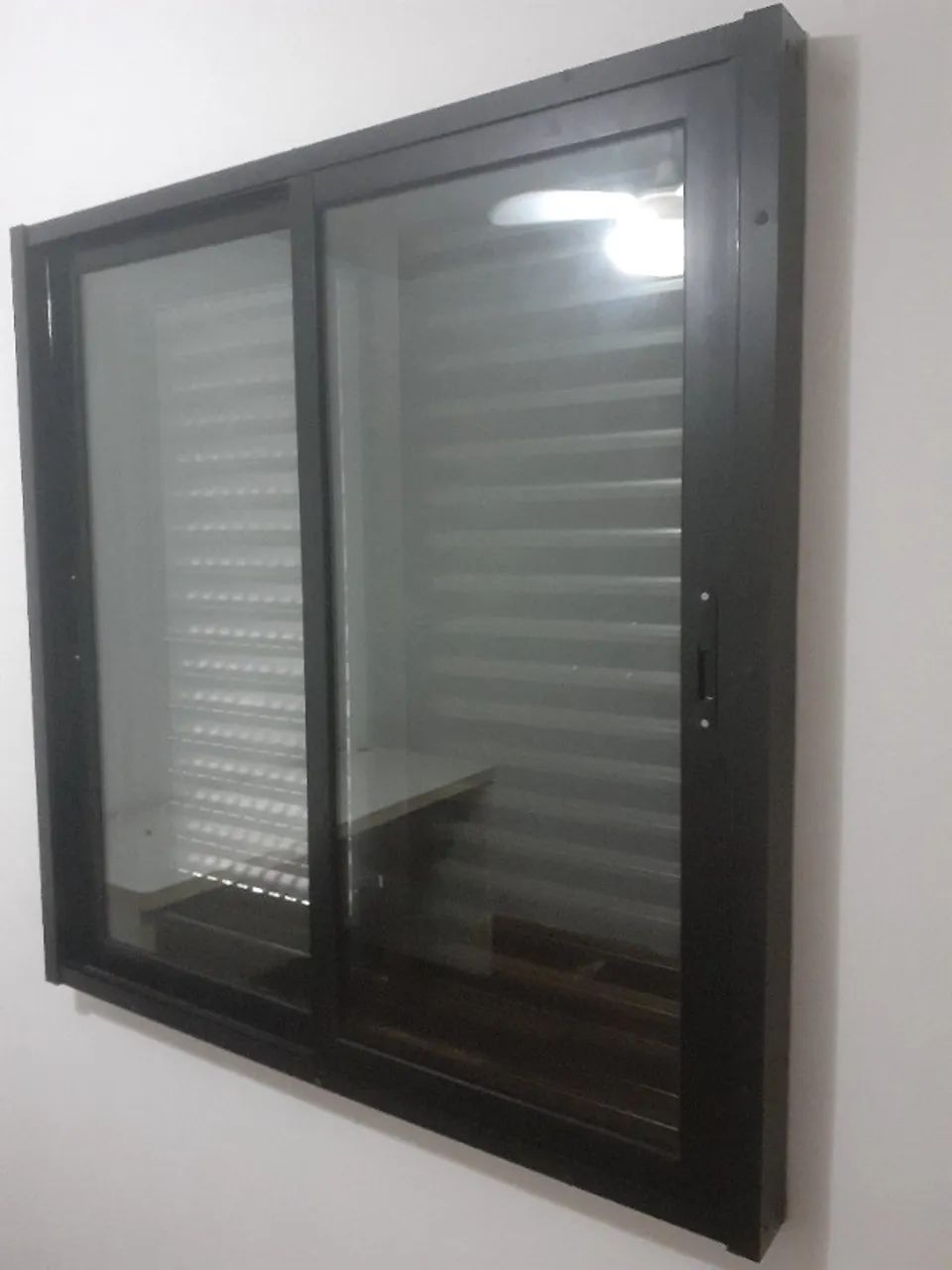 Janela anti ruídos sobre posta  - Foto 2