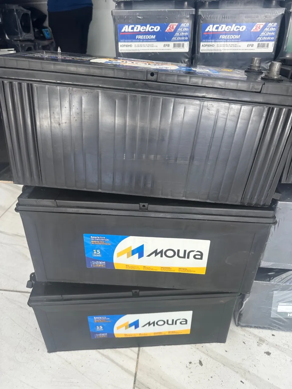 Bateria Moura 100Ah - Qualidade e Durabilidade