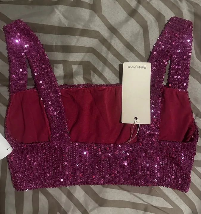 cropped top de paetês roxo - Foto 3