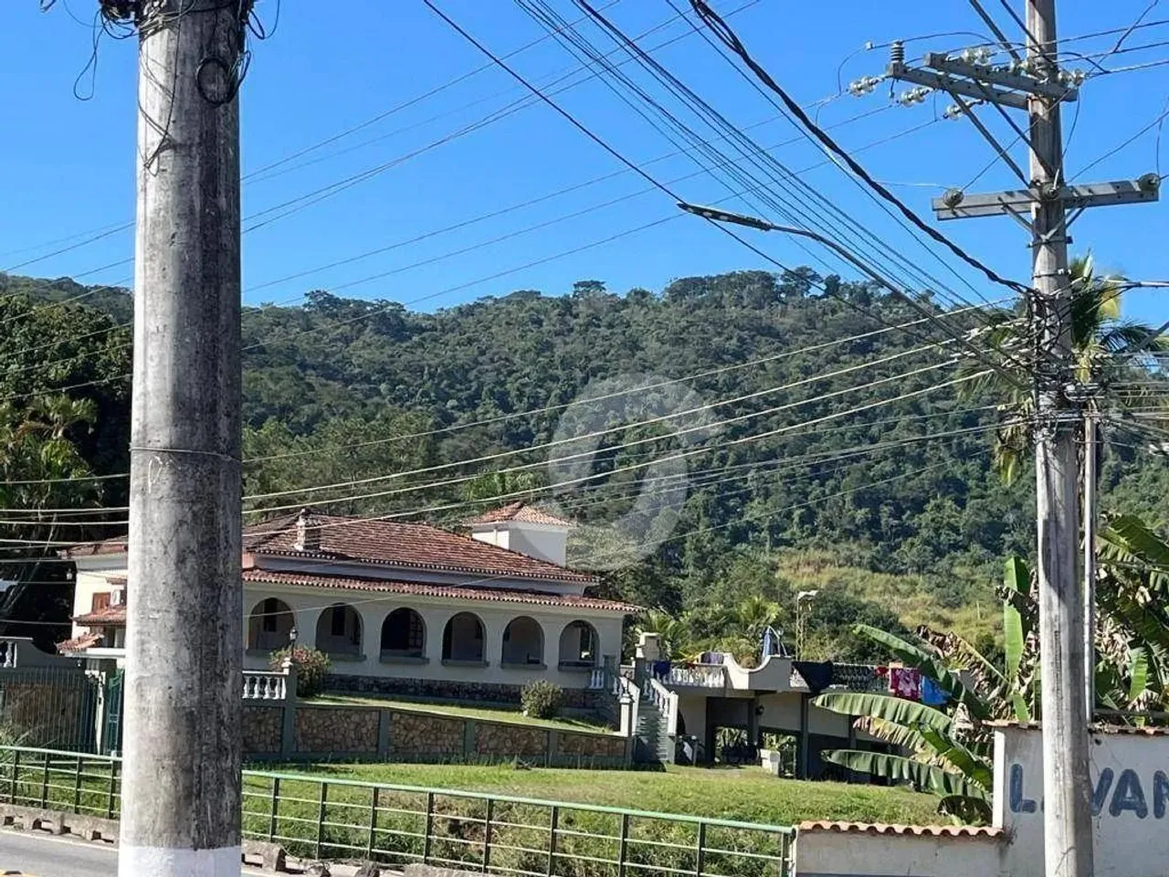 Sítio à venda, piscina casa hóspedes e caseiro 10600 m² por R$ 3.200.000 Rio Claro/RJ