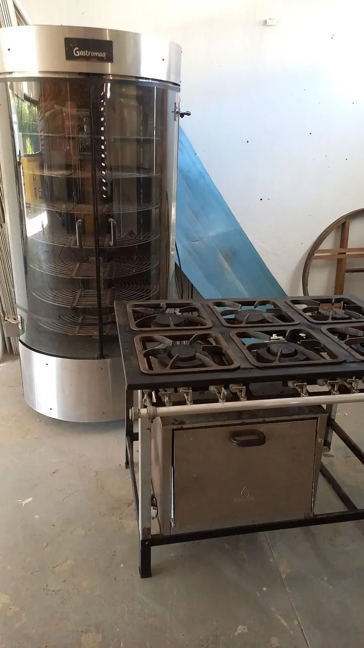 Fogão Industrial 6 bocas com forno 1800. forno elétrico com pedra refrataria 1800