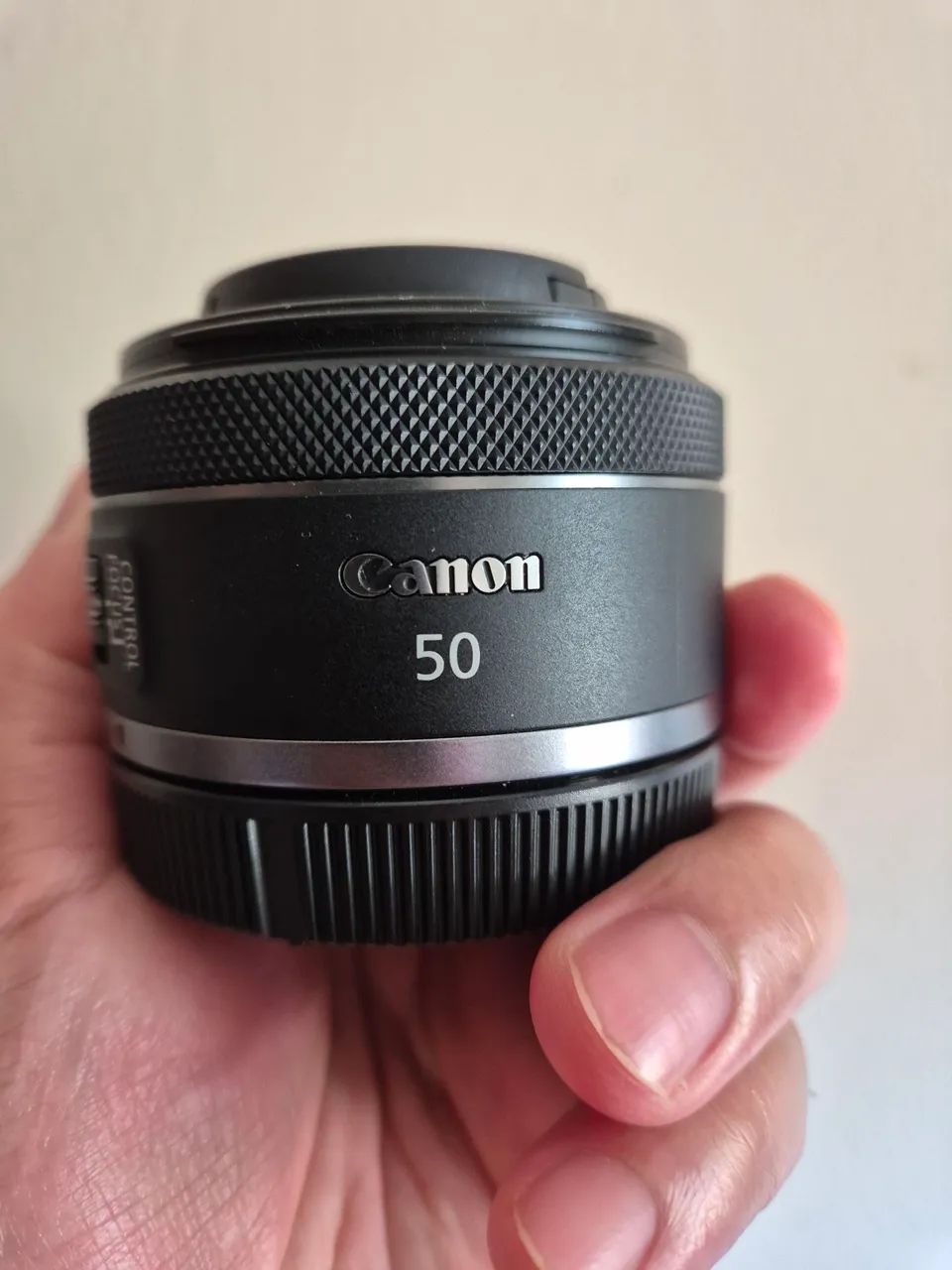 Lente Canon RF 50mm 1.8 super conservada 