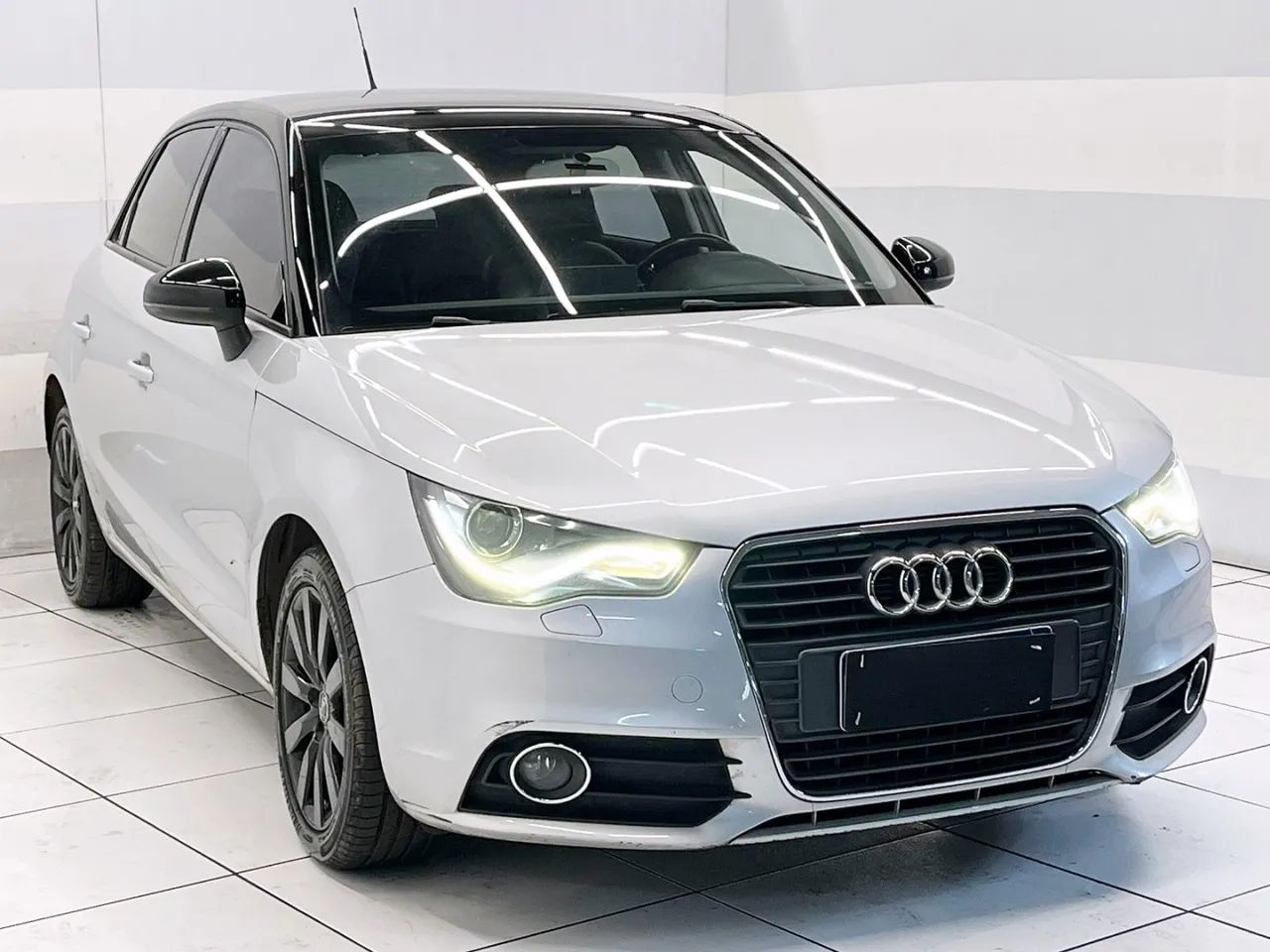 Audi A1 2013 1.4 tfsi sportback attraction 16v 122cv gasolina 4p s-tronic - Foto 4