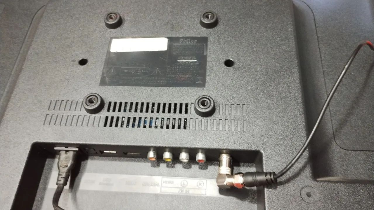 Tv monitor Philco ph24an91d com pé e garantia 