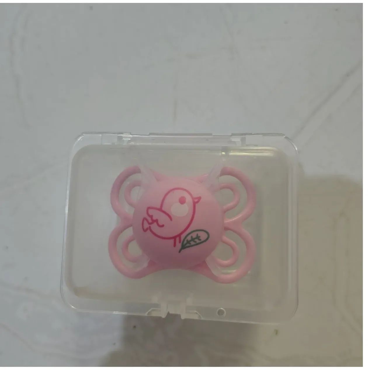 Vendo laços e chupeta Mam - Foto 2