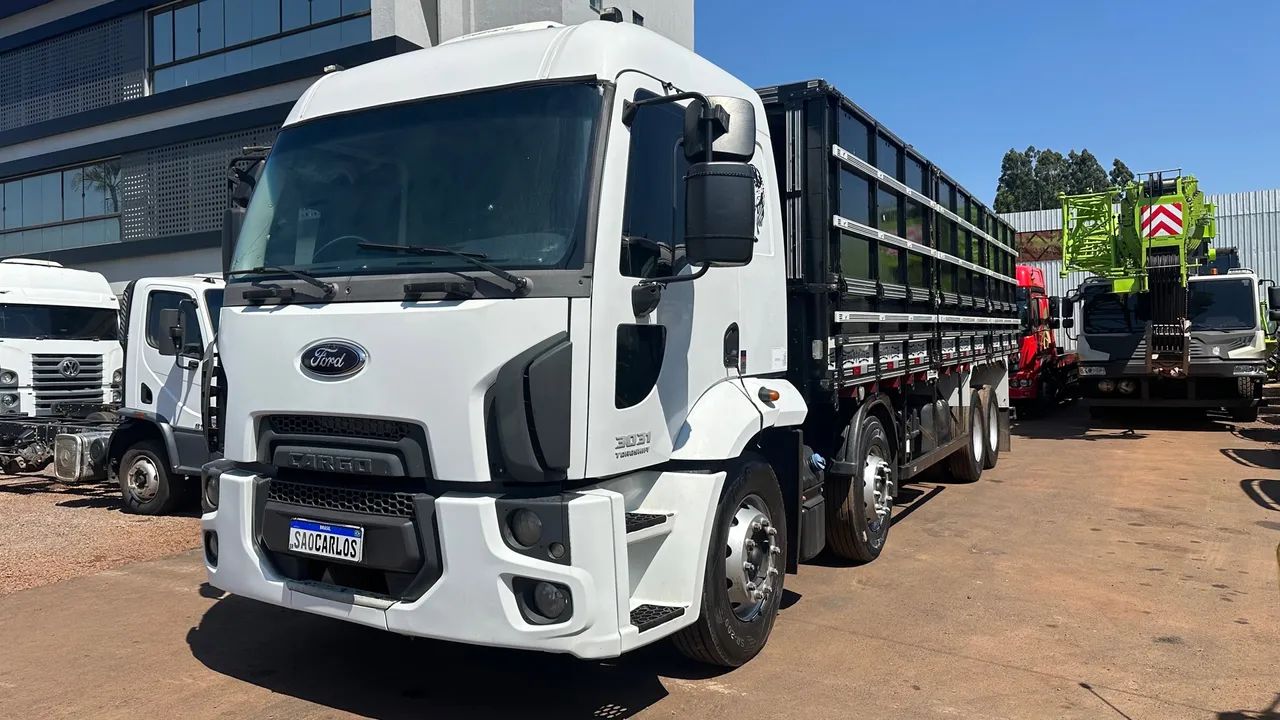  Cargo 3031 8x2 2019 Granel ou chassi  - Foto 8