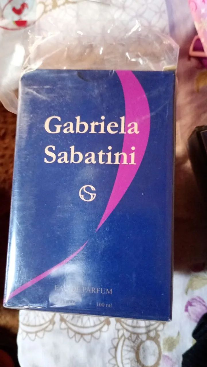 Perfume Gabriela Sabatini entre outros