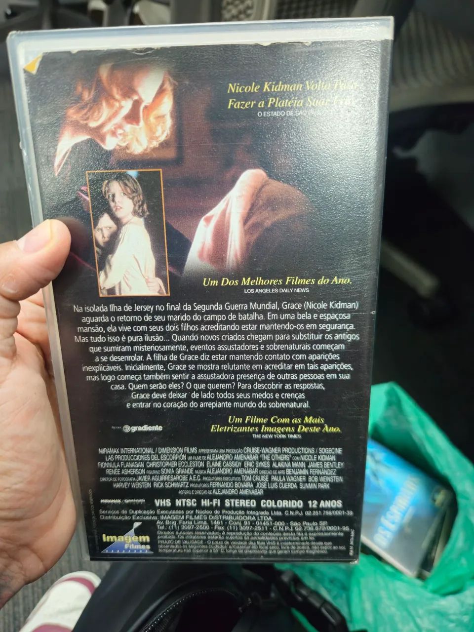 VHS Filme "Os Outros" Nicole Kidman Usado Na Condição (Usado) - LEGENDADO - Foto 2