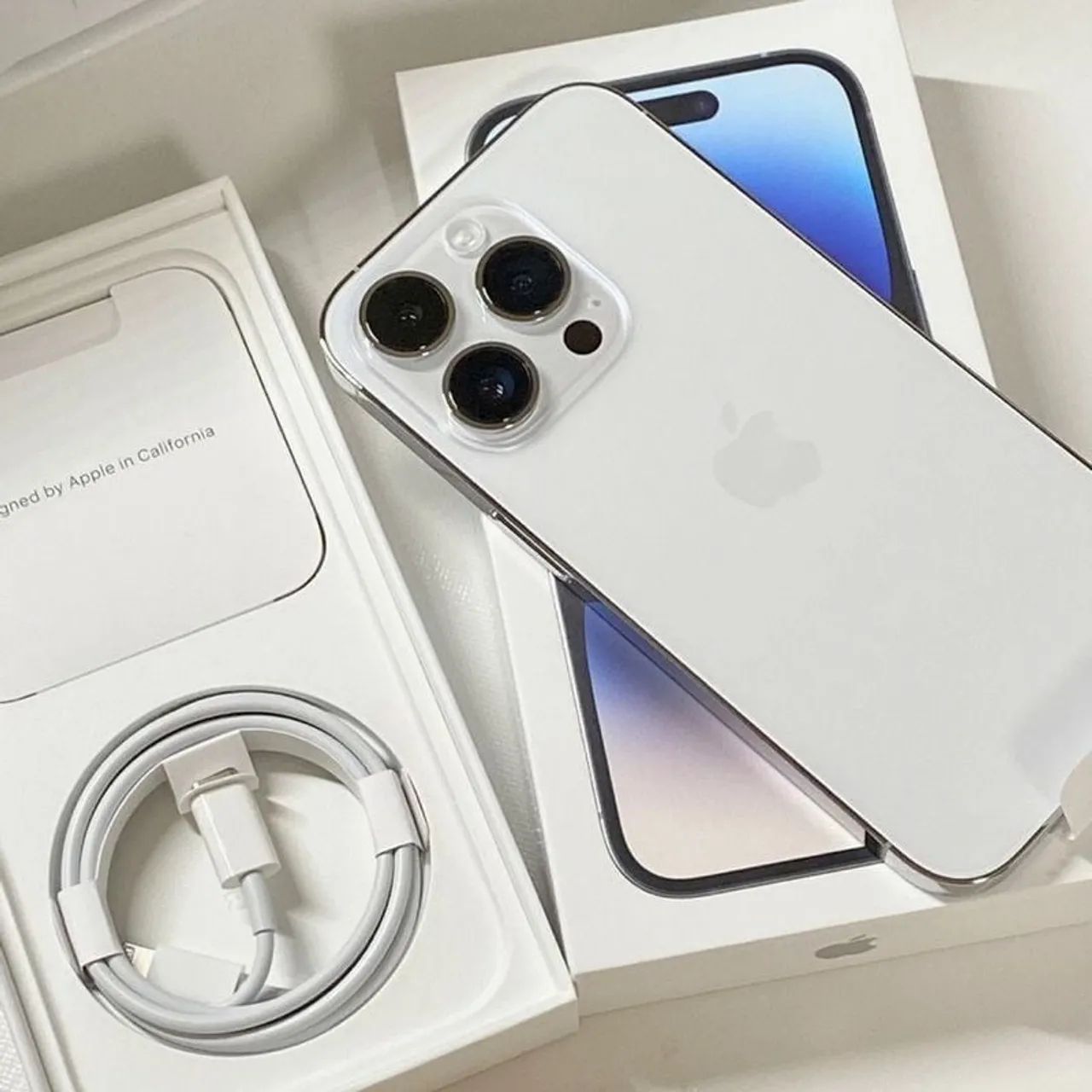 iPhone 15 Pro Max 256GB titânio branco - Celulares e Smartphones