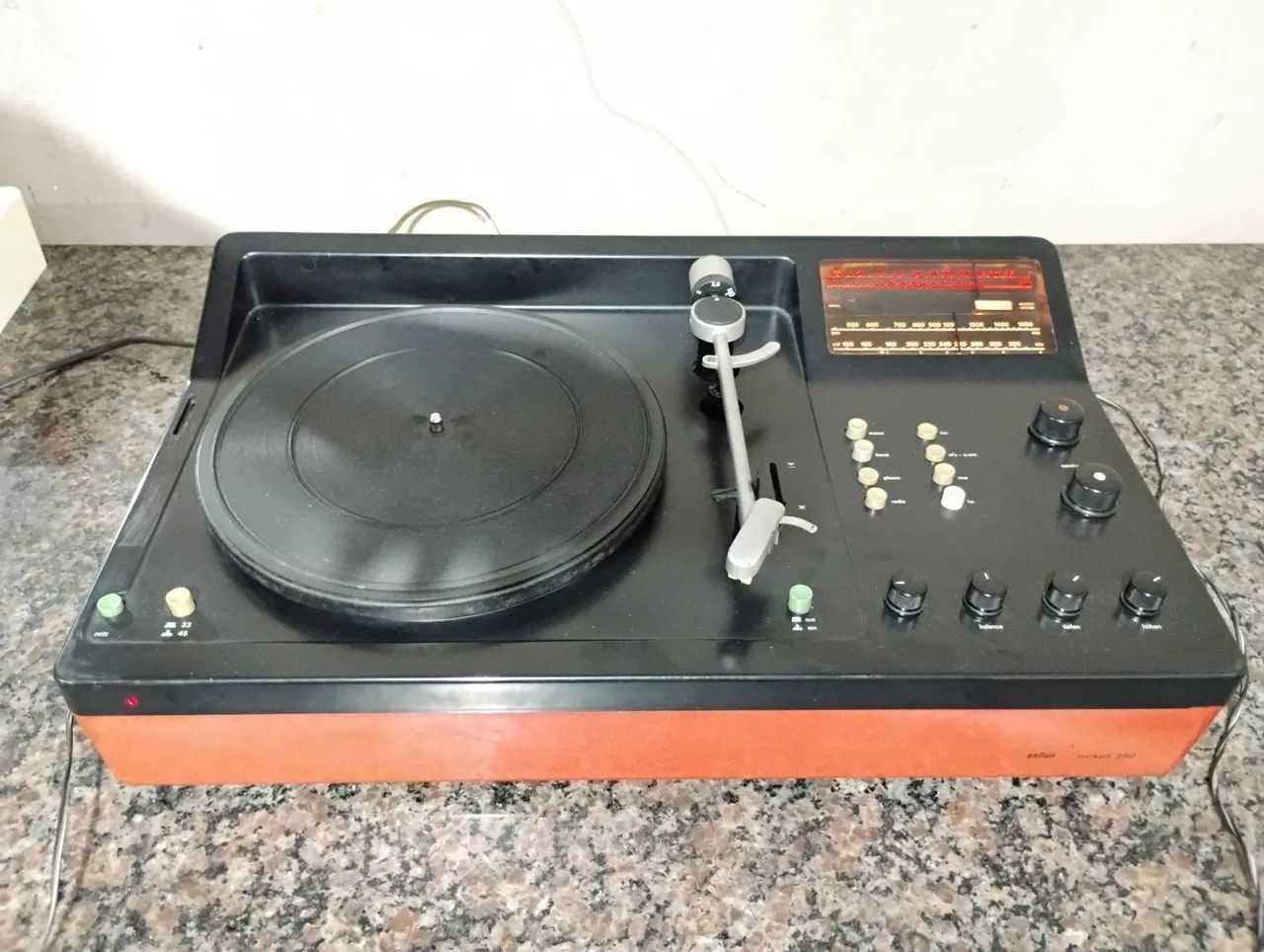 Toca discos Braun Cockpit 250