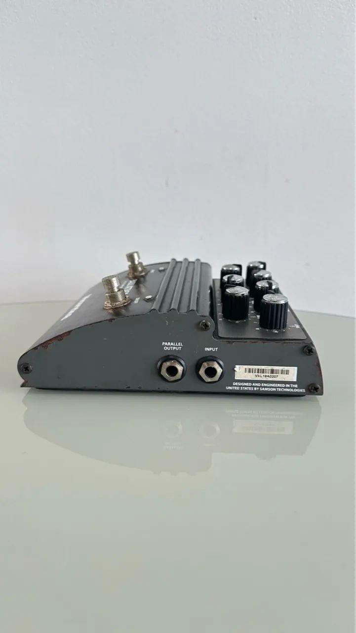 Pela Hartke Bass Attack VXL Tone-Shaper Preamp - Instrumentos