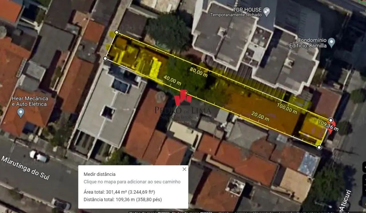 Terreno de 300 m², medindo 6x50, contendo duas casas térreas para reformar ou demolir.