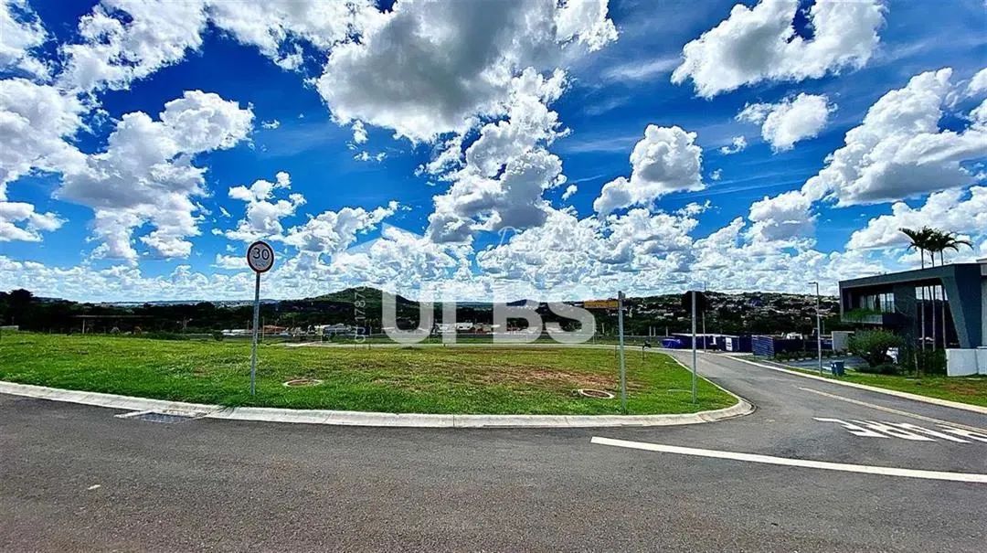 O melhor lote de esquina no Plateau'Dor Privilege - Foto 3