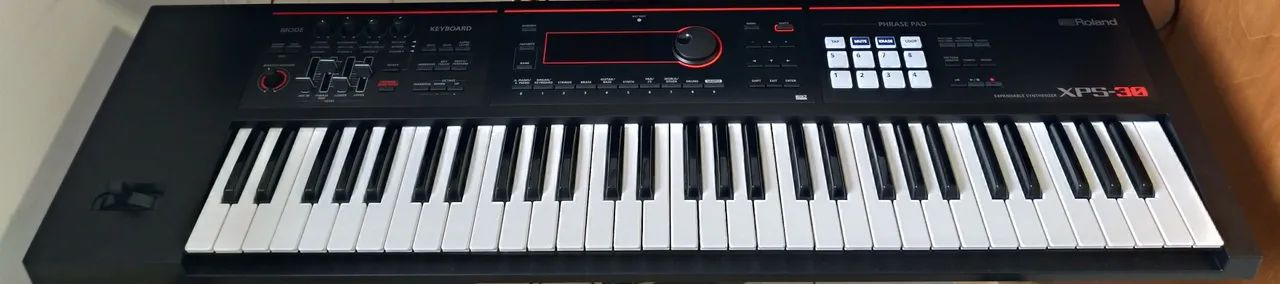 Roland XPS 30 61 teclas.