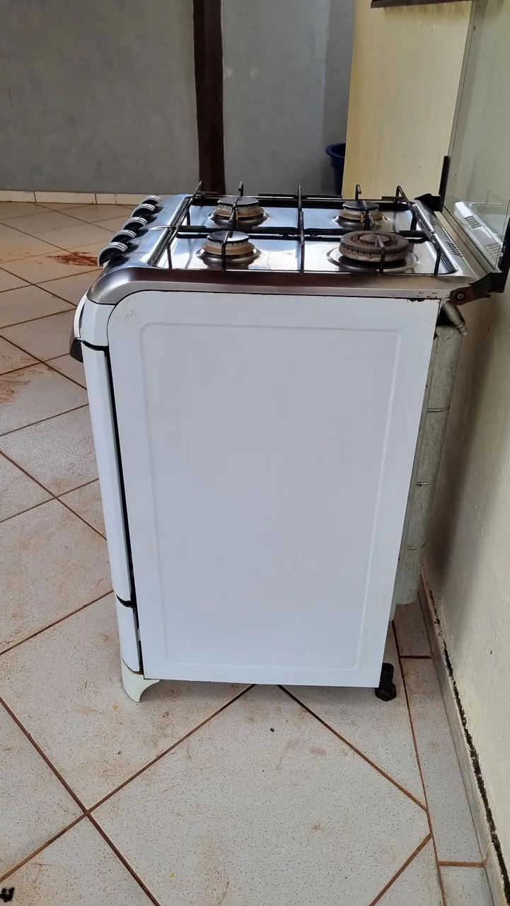 Fogão a gás 4 bocas