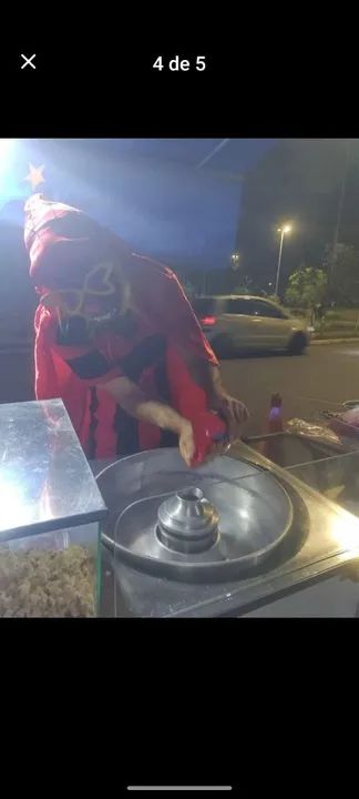 Carrinho de algodão doce e pipoca completo mais 2 fantasias - Foto 2