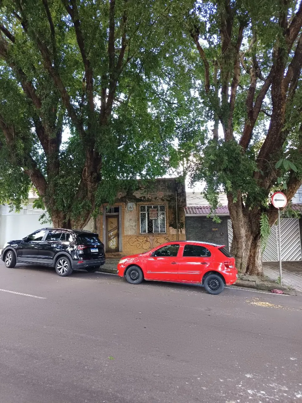 //Vendo terreno com 350 M2 na Praça Santos Dumont - Centro