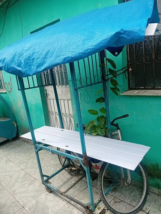 Vendo este carinho da pra. Trabalhar vendendo salgado  