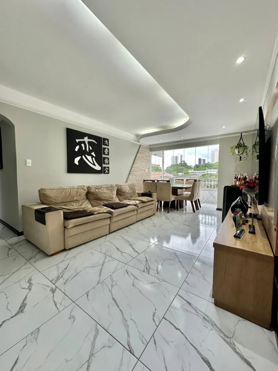 Vendo apto, 105m², 3/4, varanda, 2 vagas. Acupe de Brotas.