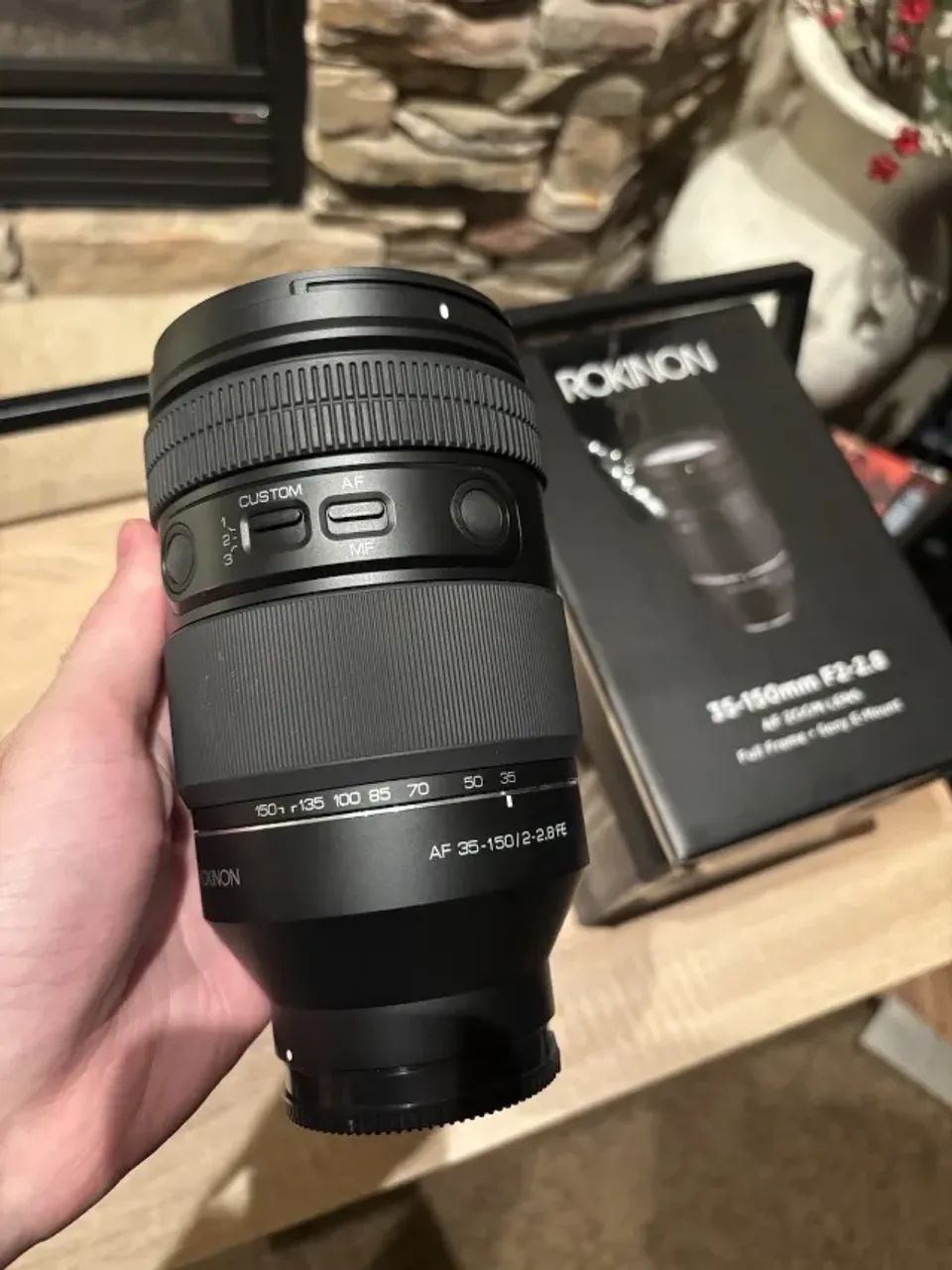 Lente Rokinon Sony 35-150mm f/2.8 - Foto 4