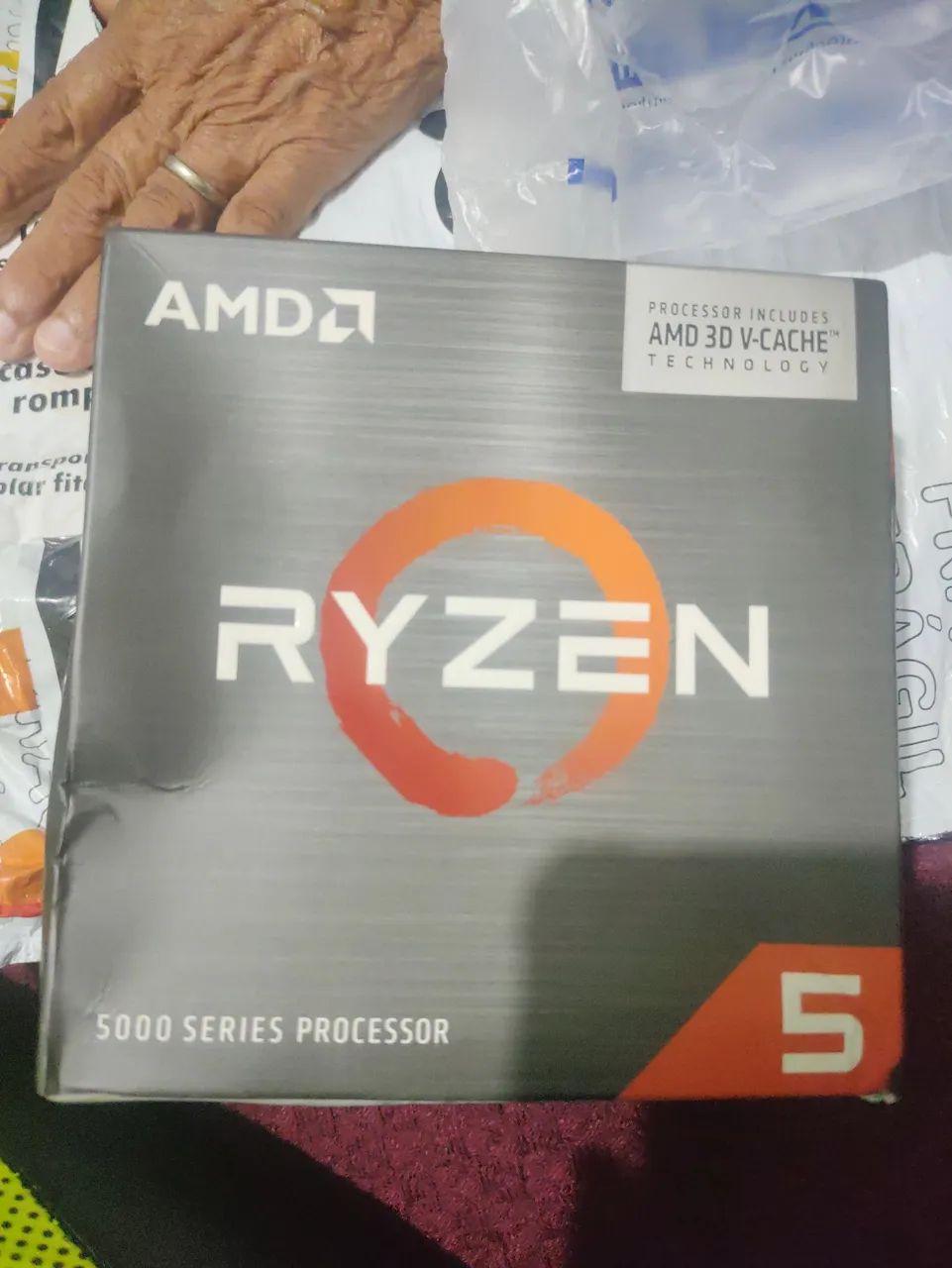 AMD Ryzen 5 5600G Processor - Pins on the end bent.64291673372290122