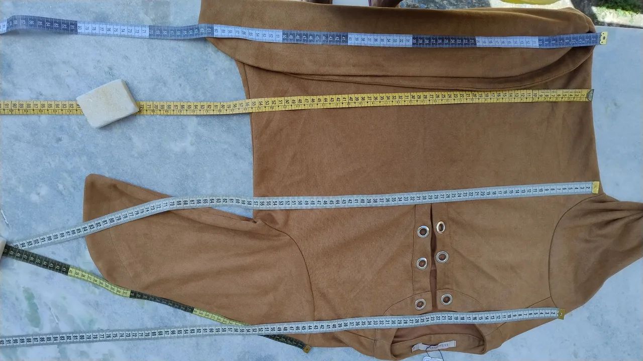 Vestido Camurça Bege Com Ilhós 46 - Foto 4