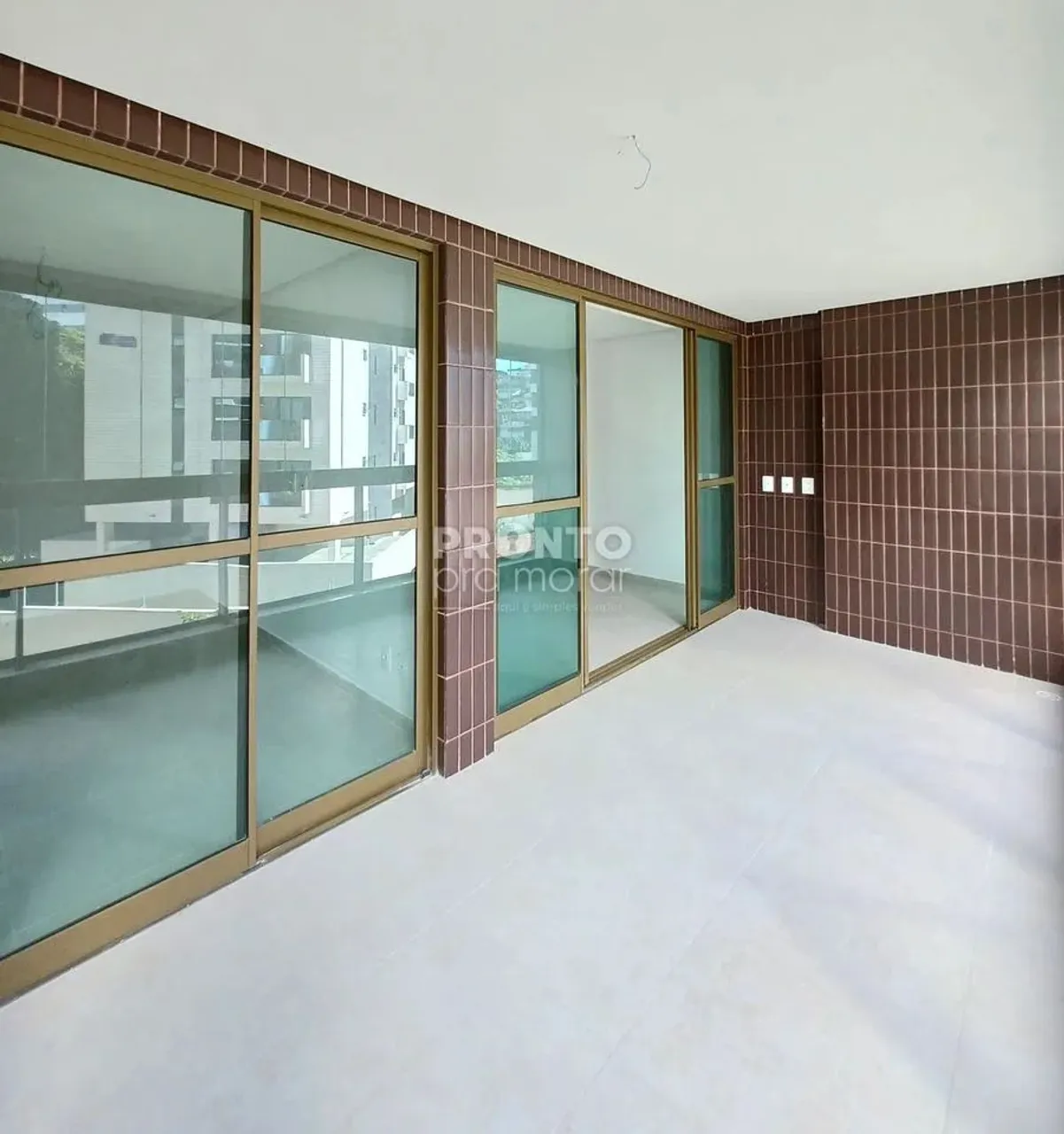 Apartamento para venda tem 134 metros quadrados com 4 quartos em Poço - Recife - PE