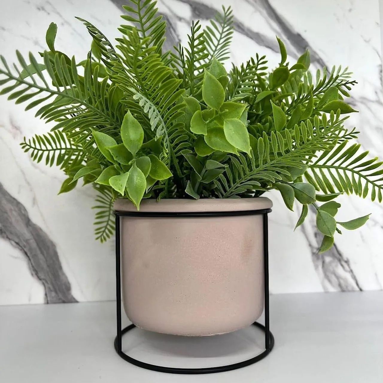 Plantas Decorativas Artificiais com Vasos Estilosos - Prontas pra Decorar - Foto 4