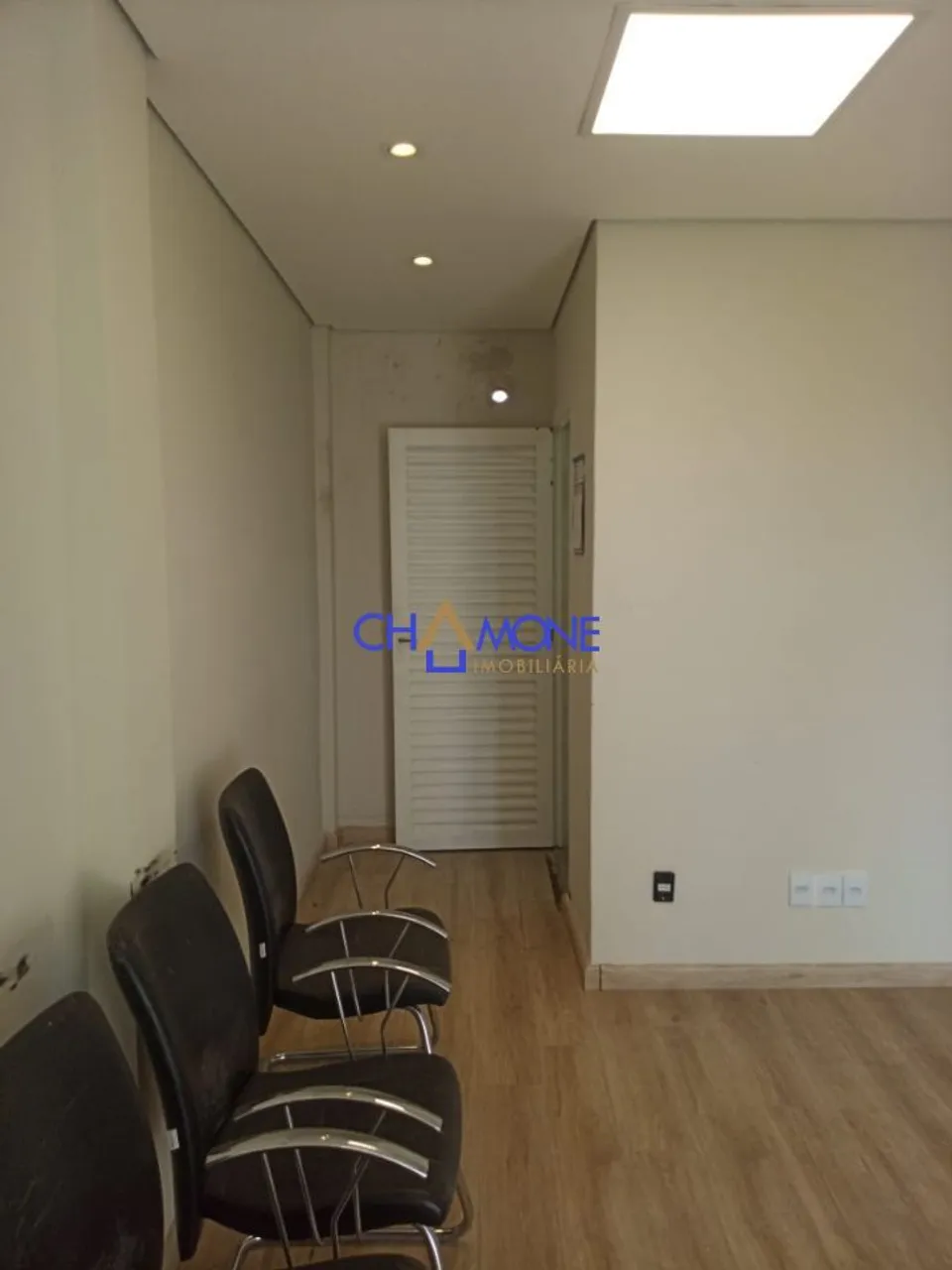 Excelente loja na região do castelo, área comercial completa, Sala acabada em gesso.