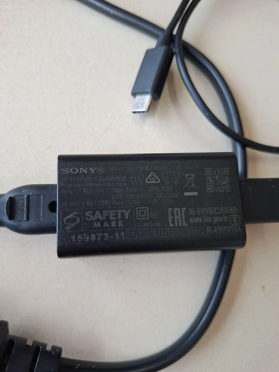 Fonte Sony Tipo C original para Notebook e câmera digital (Aceito cartão)