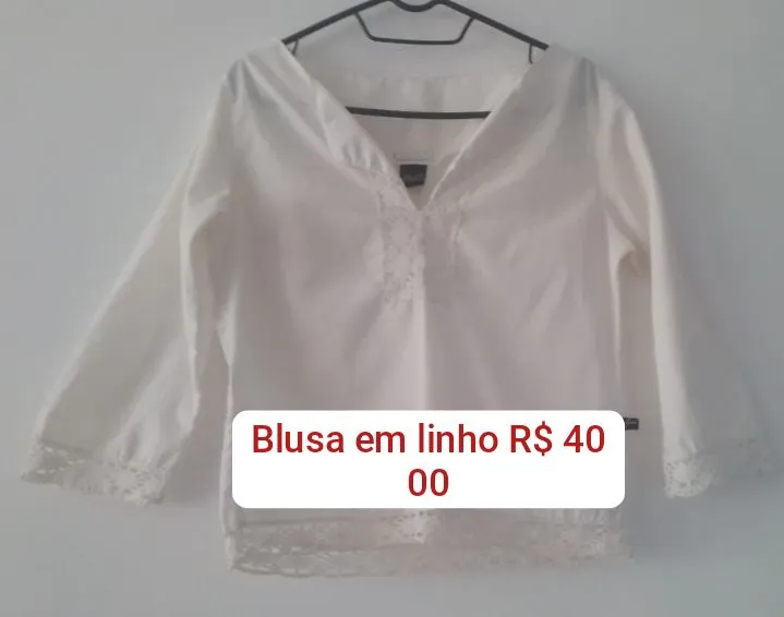 Blusa de linho branca com detalhes em renda