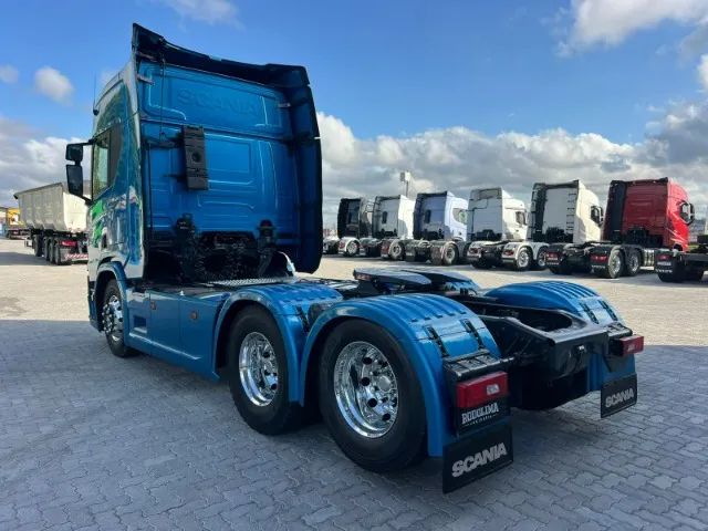 Caminhão Scania R 450 6x2 ano 2022/2023 Azul Teto Alto R450  - Foto 5