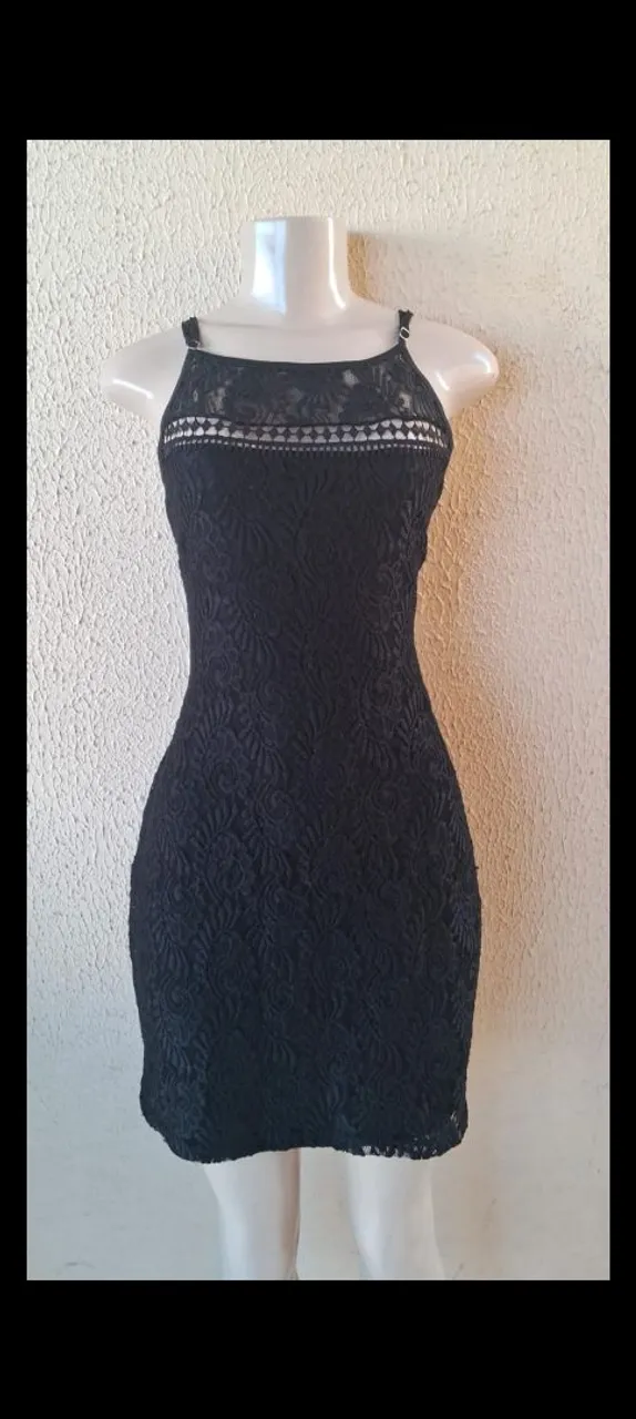 Vestido Preto Rendado