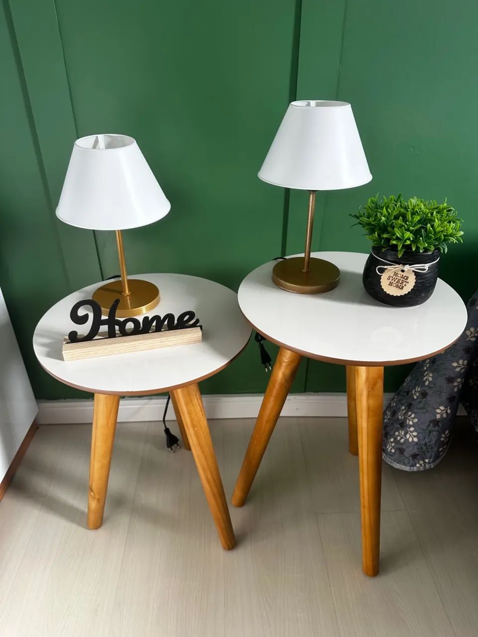 Conjunto de 2 Mesas Laterais de Madeira com Tampo Off-white