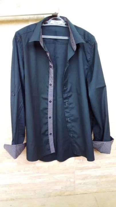 Camisa social preta G Osse manga longa e ajustável pra manga 3/4  - Foto 2