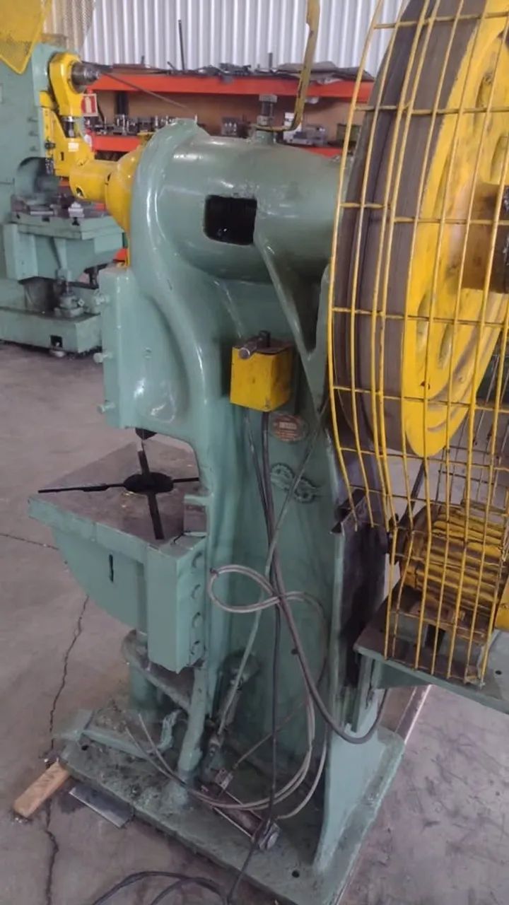 Prensa Excêntrica 12 Ton - Foto 3
