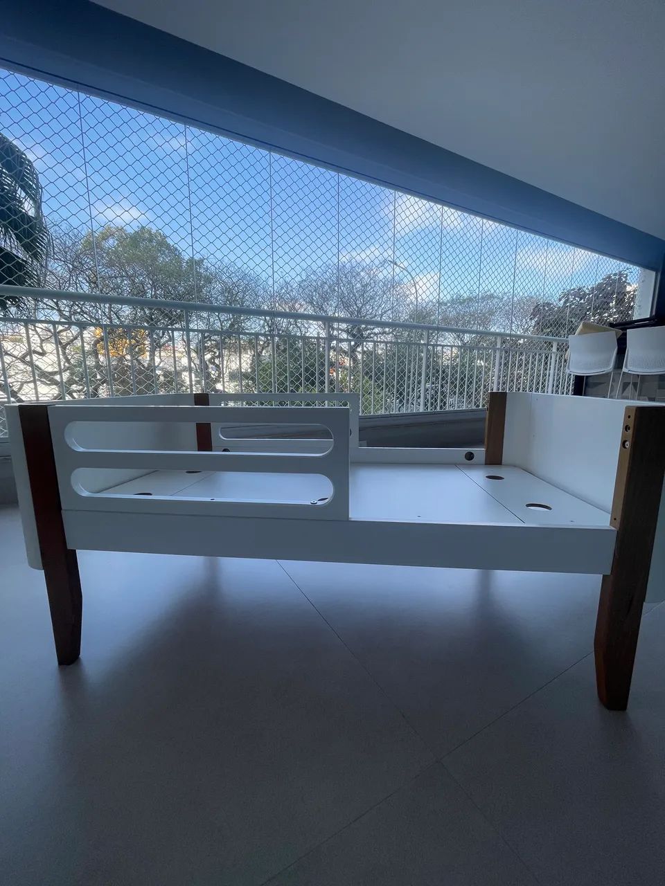 Vendo berço evolutivo seminovo Cia do Móvel 