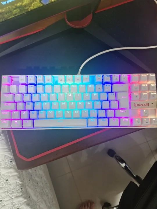 Teclado Redragon Kumara, Switch Blue, Branco