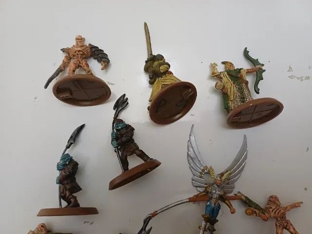figuras originais da marca citadel com cartas  - Foto 3