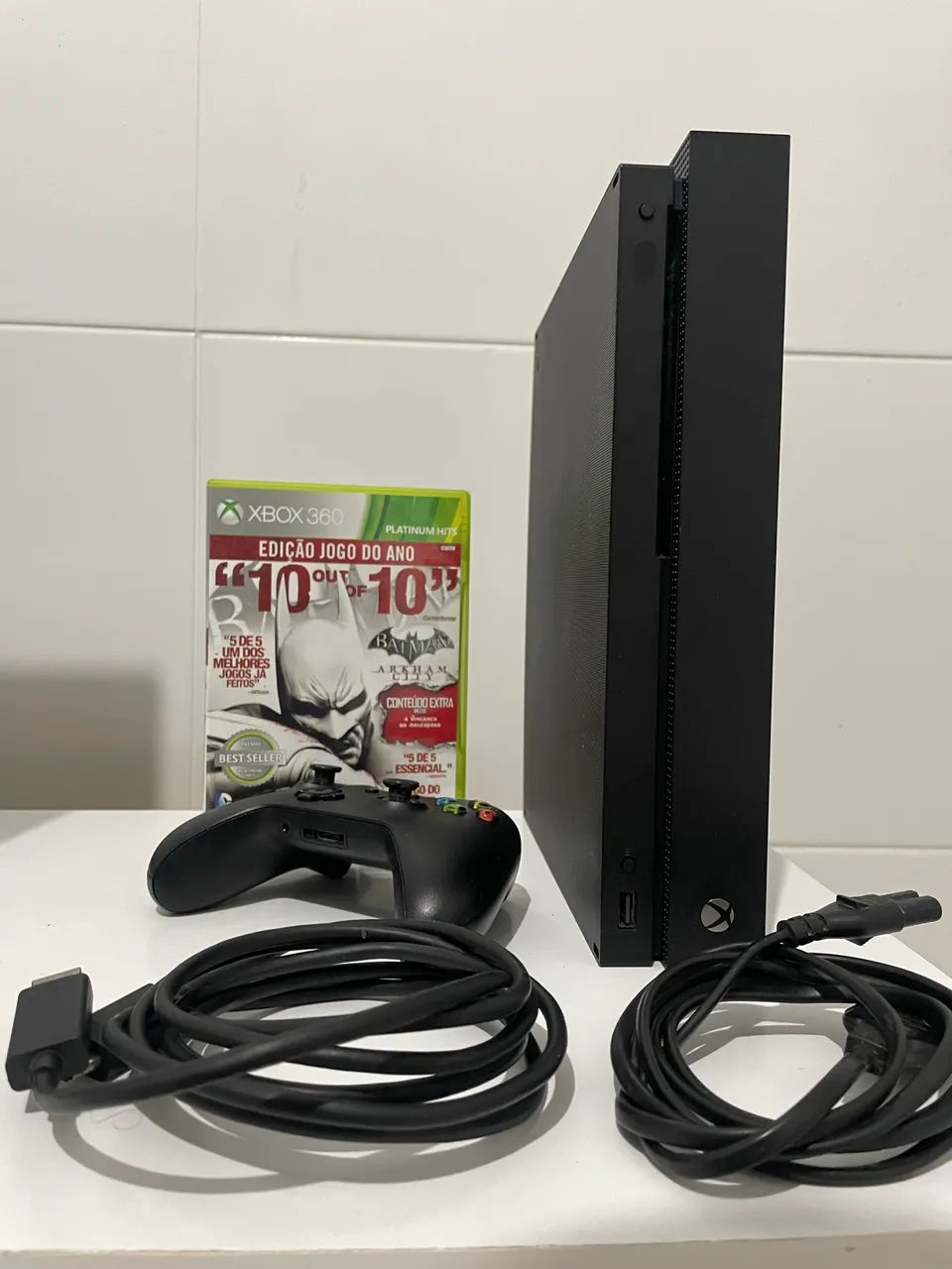 Xbox One X 1TB + Controle + Cabos  - Foto 4