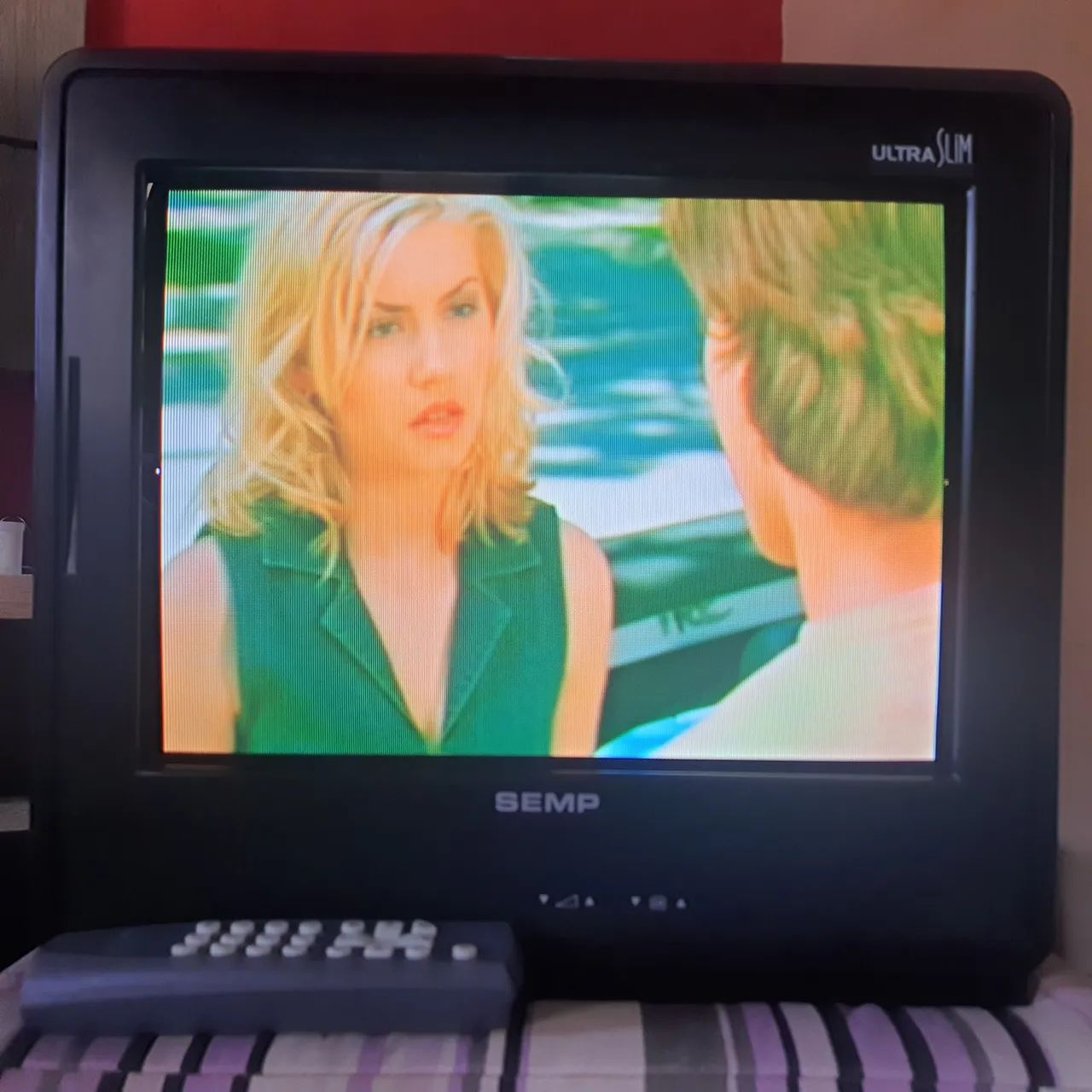 Tv de tubo Ultra Slim 14 polegadas  - Foto 4