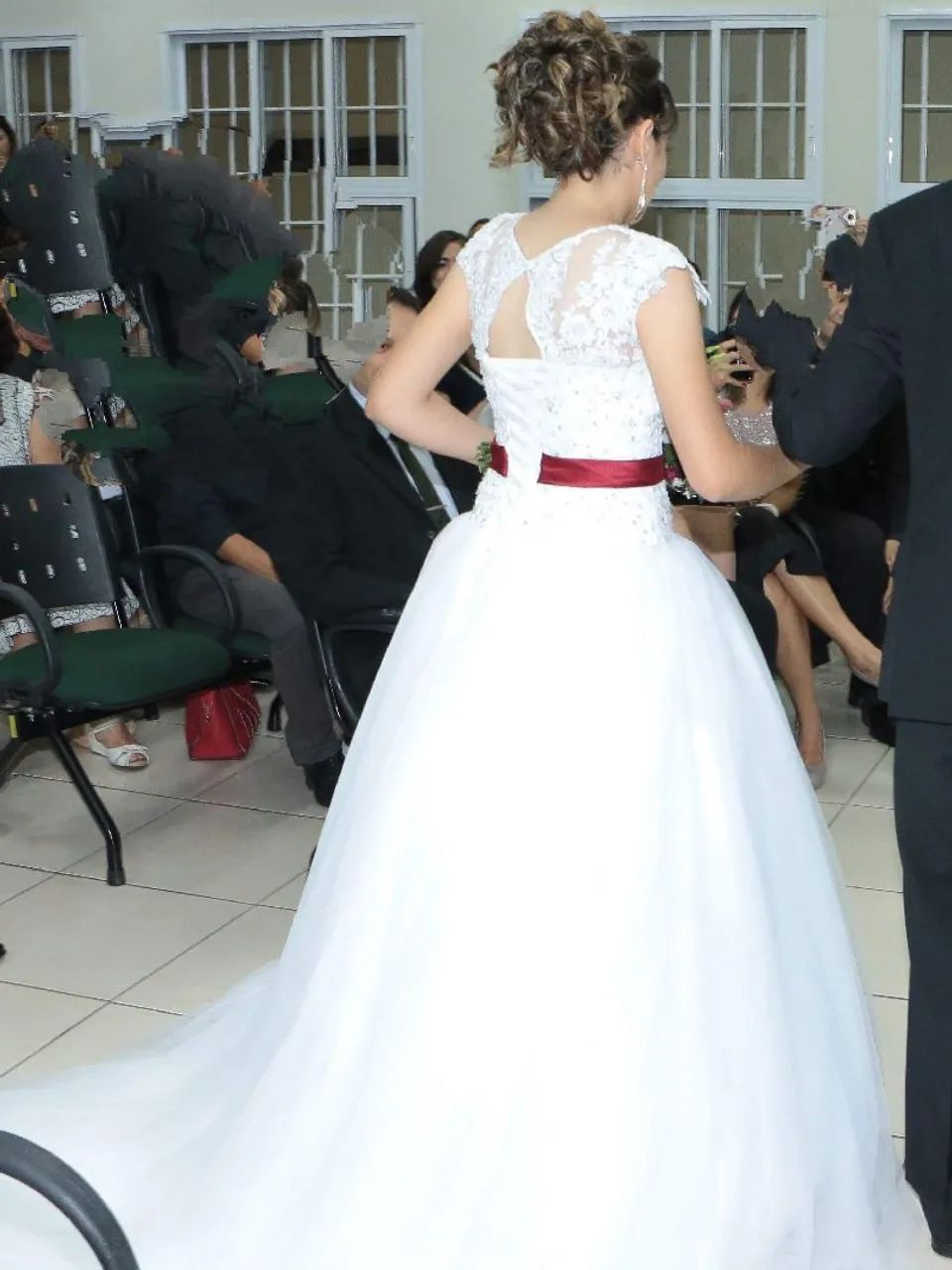 Vestido de Noiva em Otimo Estado - Foto 4