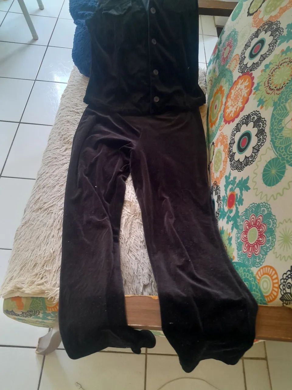 Vestido e conjunto e parka de veludo 