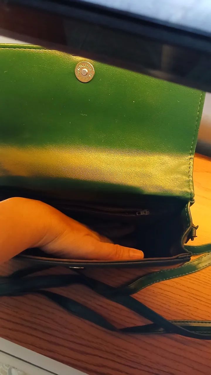 Bolsas feminina em bom estado de conservação  - Foto 3