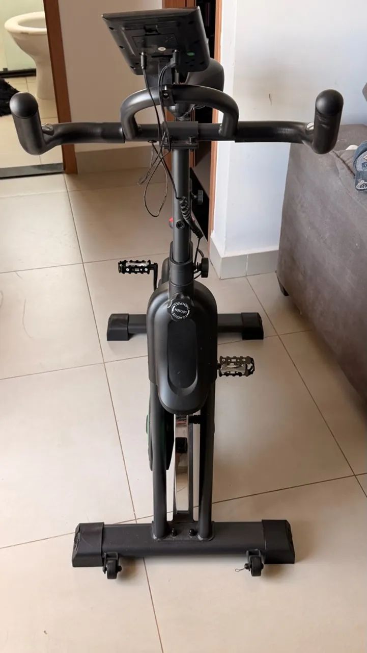 VENDO BICICLETA ERGOMÉTRICA - Foto 4