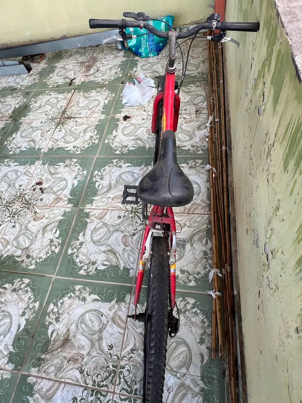 Bicicleta aro 26 só trocar as câmera de ar  - Foto 2