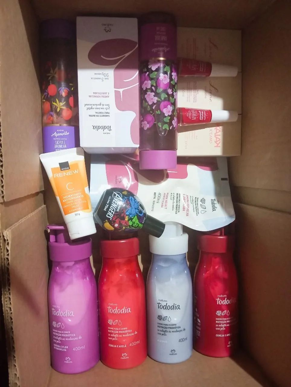 Caixa com produtos