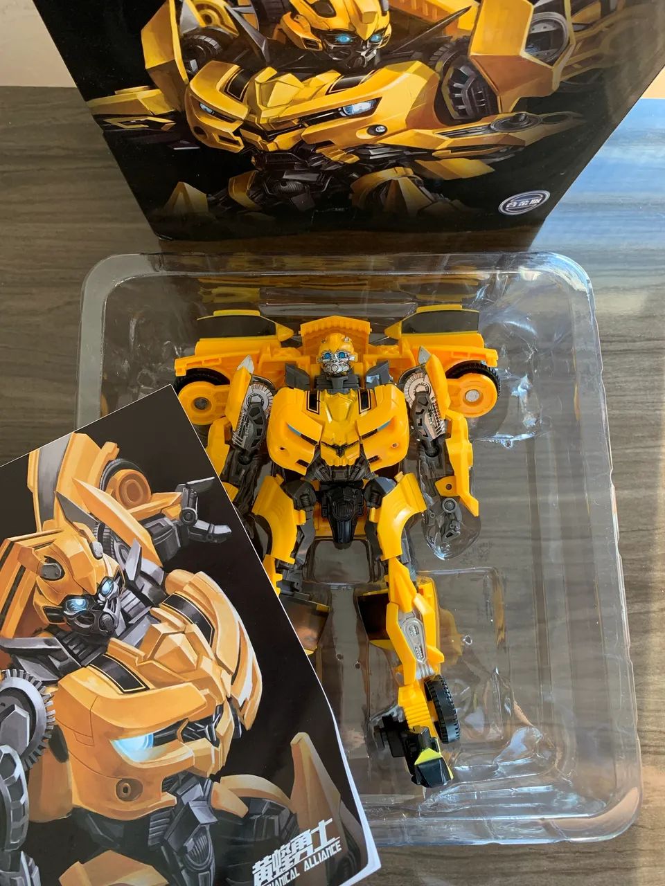 Boneco Bumblebee TRANSFORMES articulado  - Foto 5